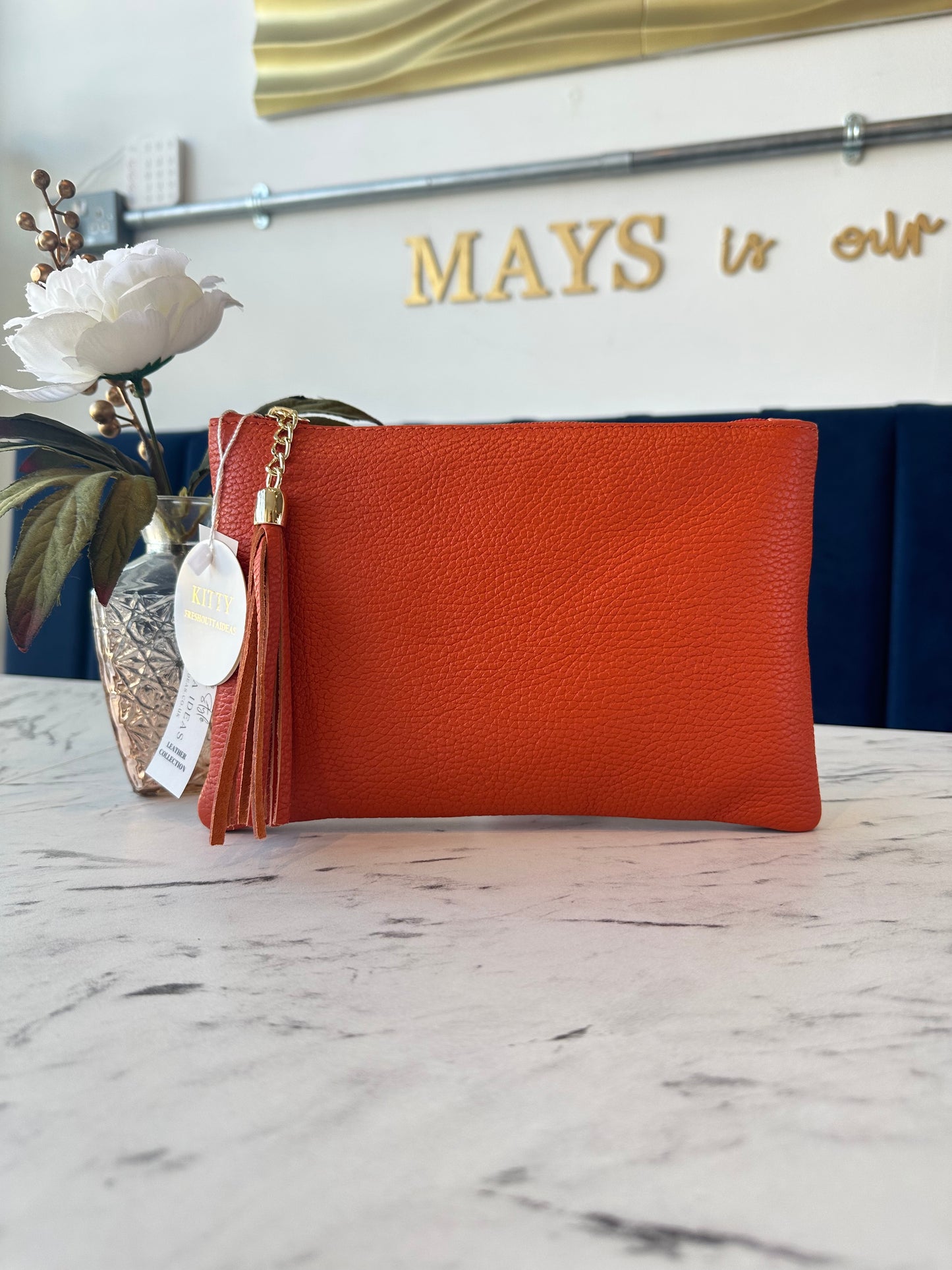 Kitty - Leather clutch/crossbody gold chain - 6 Colours