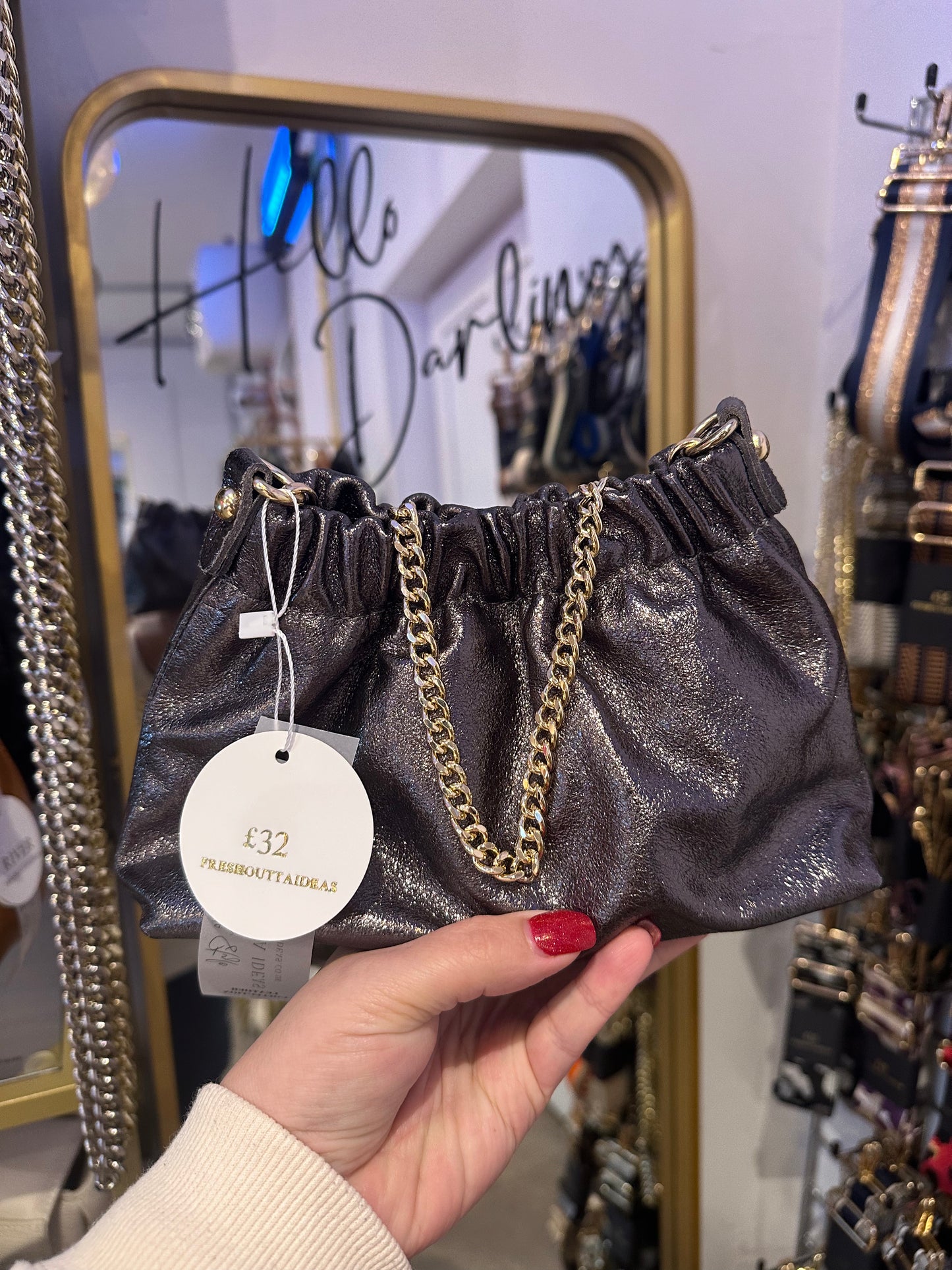 Kylie - Leather pouch bag