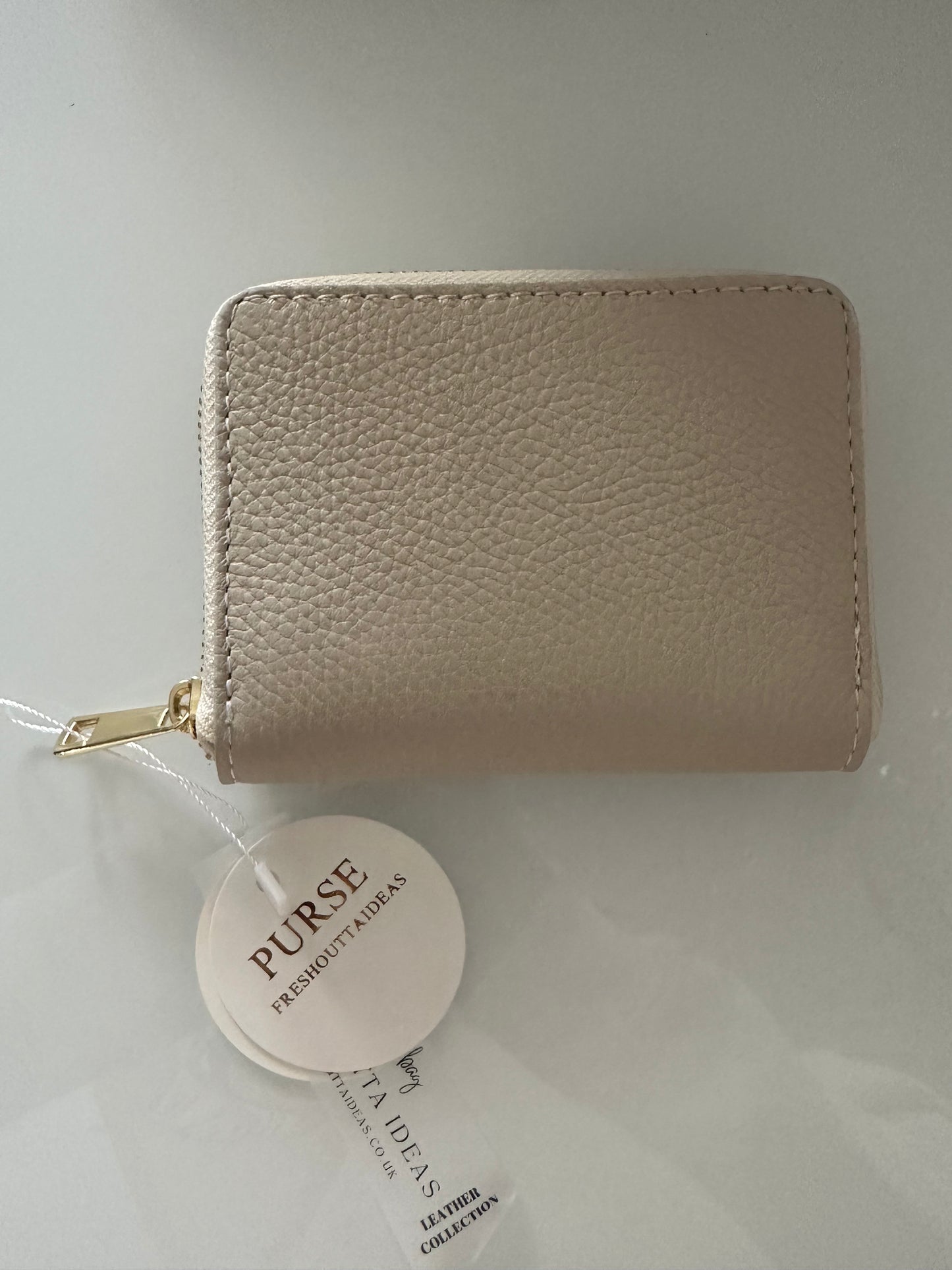 Small Leather Zip Round Purse