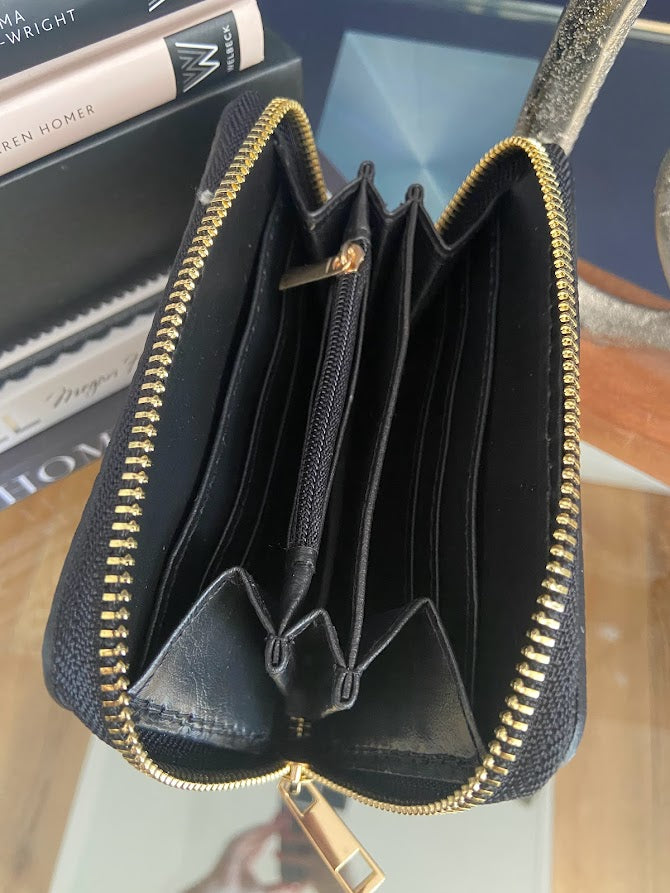 Small Leather Zip Round Purse