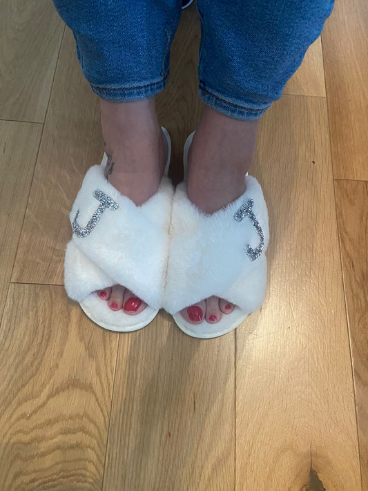 Fluffy Slippers - White